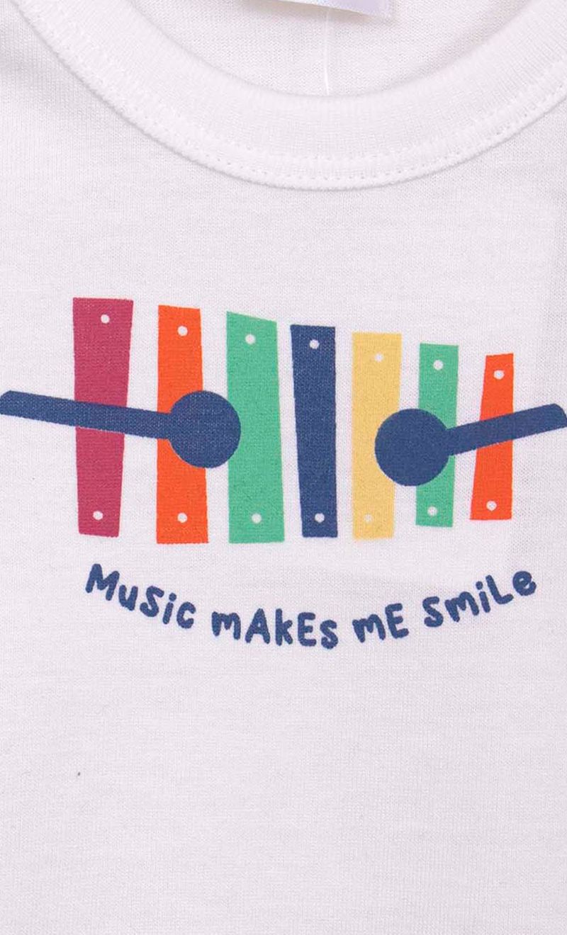 BODY-MIN-SMILE