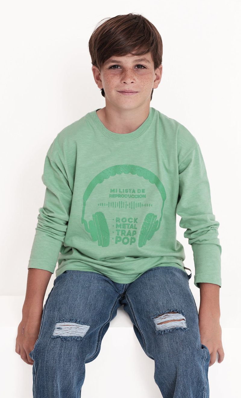 REMERA-JR-AURICULARES