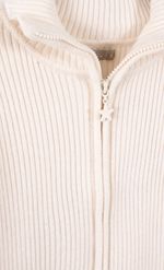 Mimo_I26J380302_02_2
