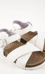 SANDALIA-KID-CROSS-DEL-22-AL-26